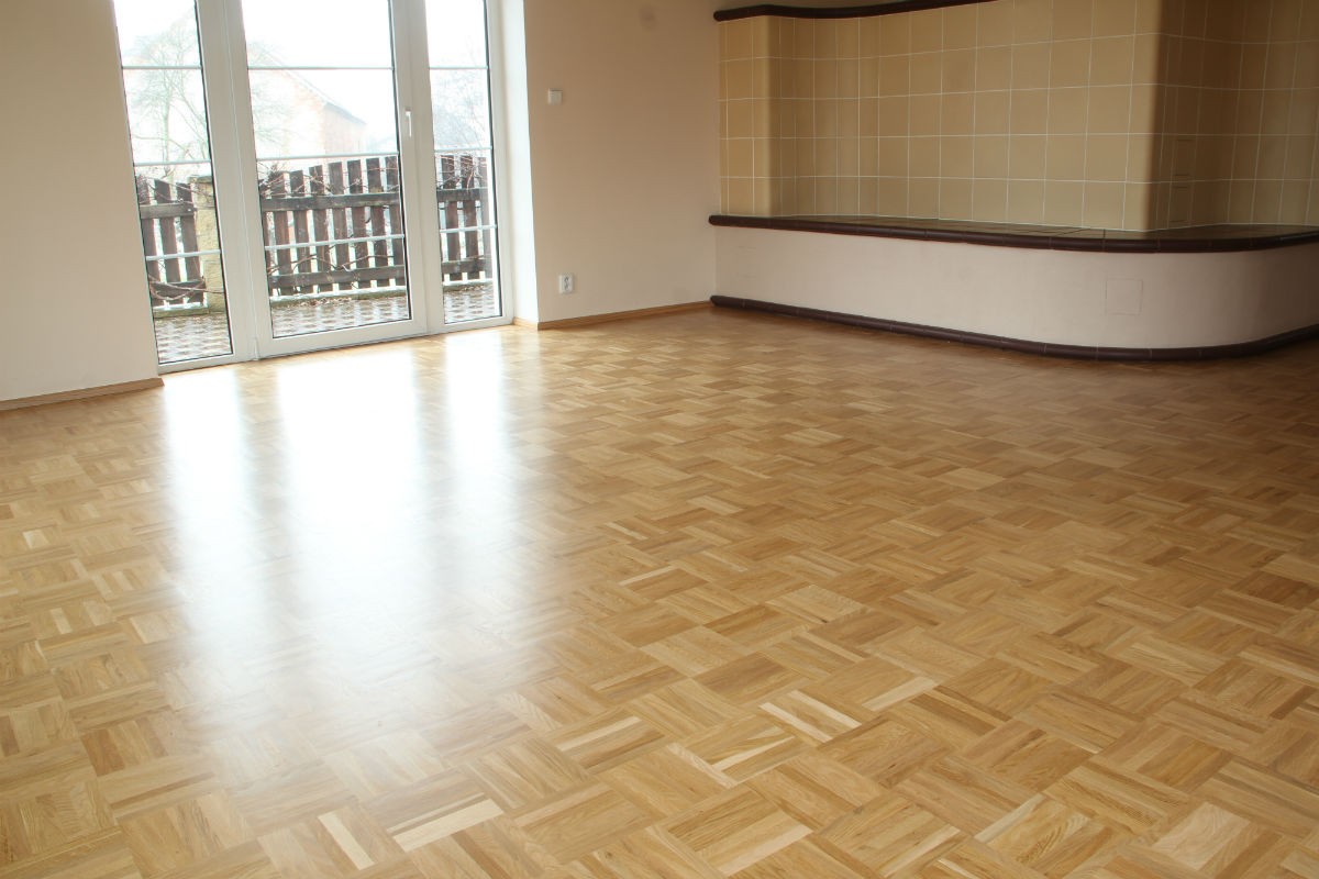 údržba dřevěné podlahy